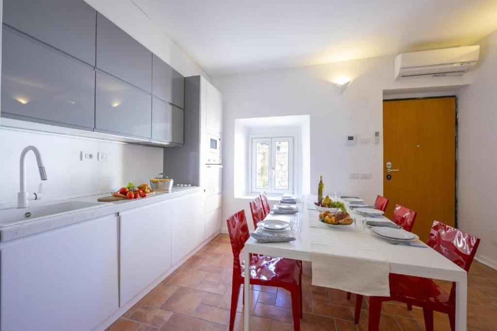 Poolside Apartment Cristina เบลลาโน ภายนอก รูปภาพ